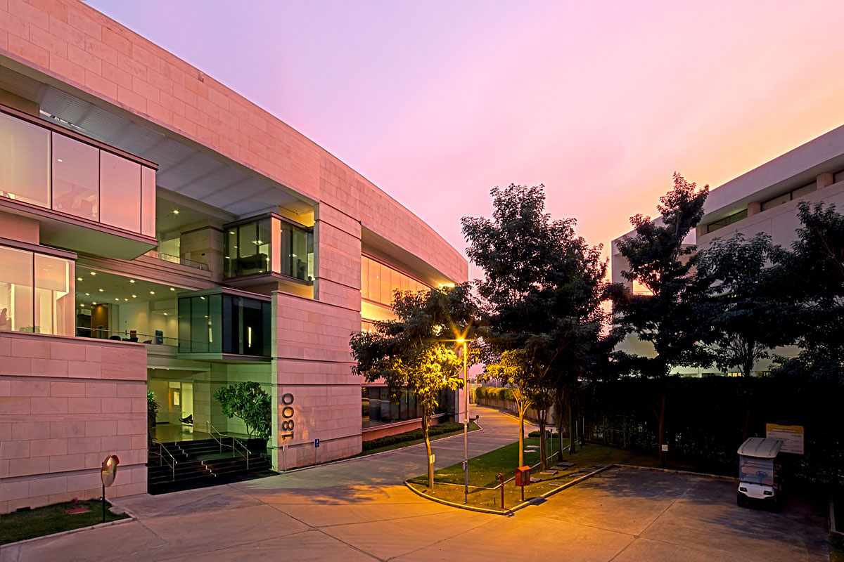 Delighted that <a href="/PMOIndia/">PMO India</a> will visit Genome Valley in Hyderabad tomorrow to review the production of COVID-19 vaccine. Proud that our vision to integrate strategic foresight into policy in the 90s has put India ahead in the race for COVID vaccine today. #GenomeValleyOfIndia (1/4)