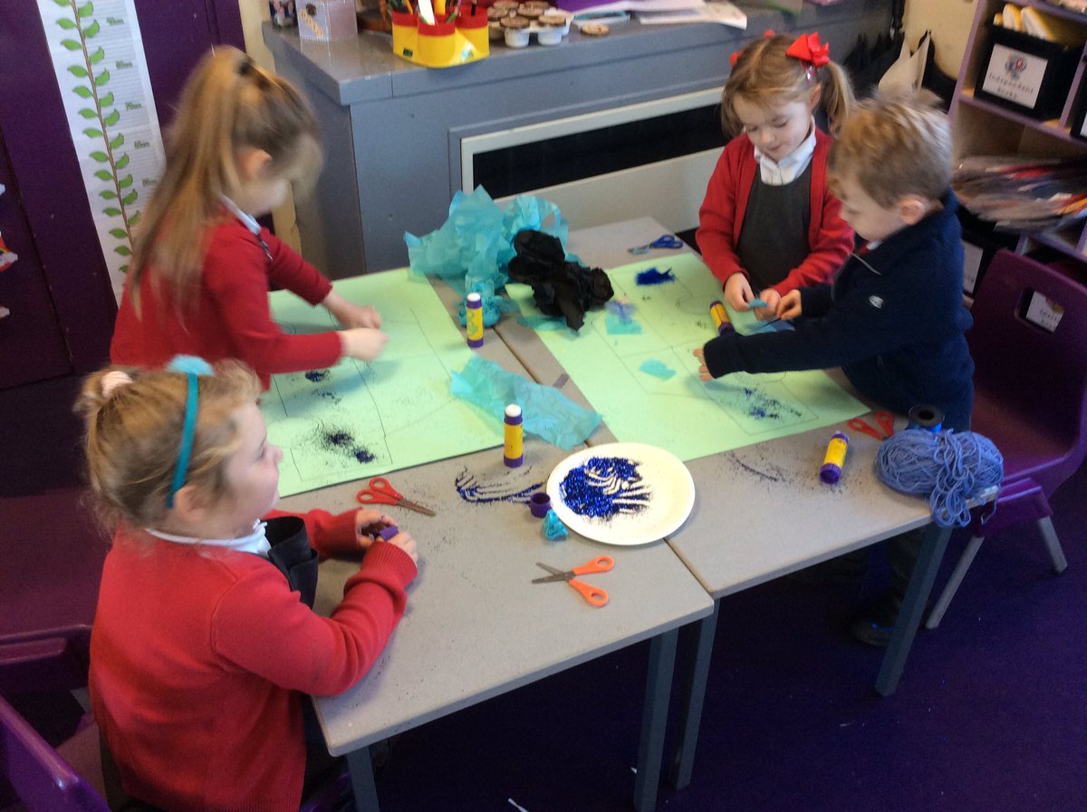 Our health and well-being session is in full flow in EYFS ! #heathandwellbeing #creatingart #community @stjs_staveley