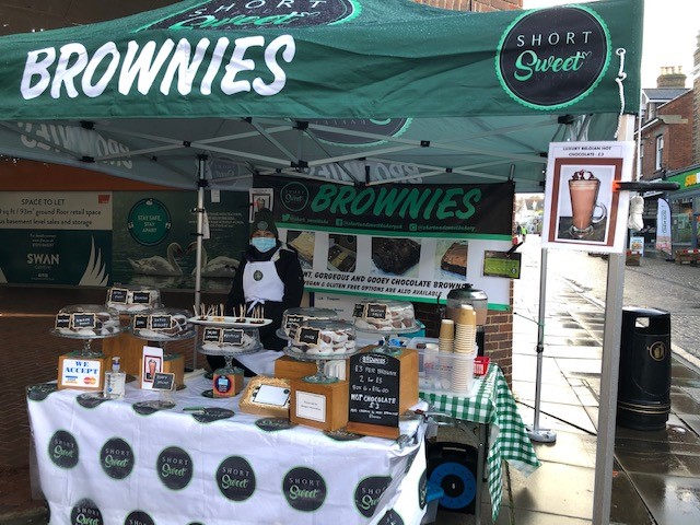 MoleLocal's tweet image. The Artisan Market is in #Leatherhead today. Come and get some essentials (including cake!).