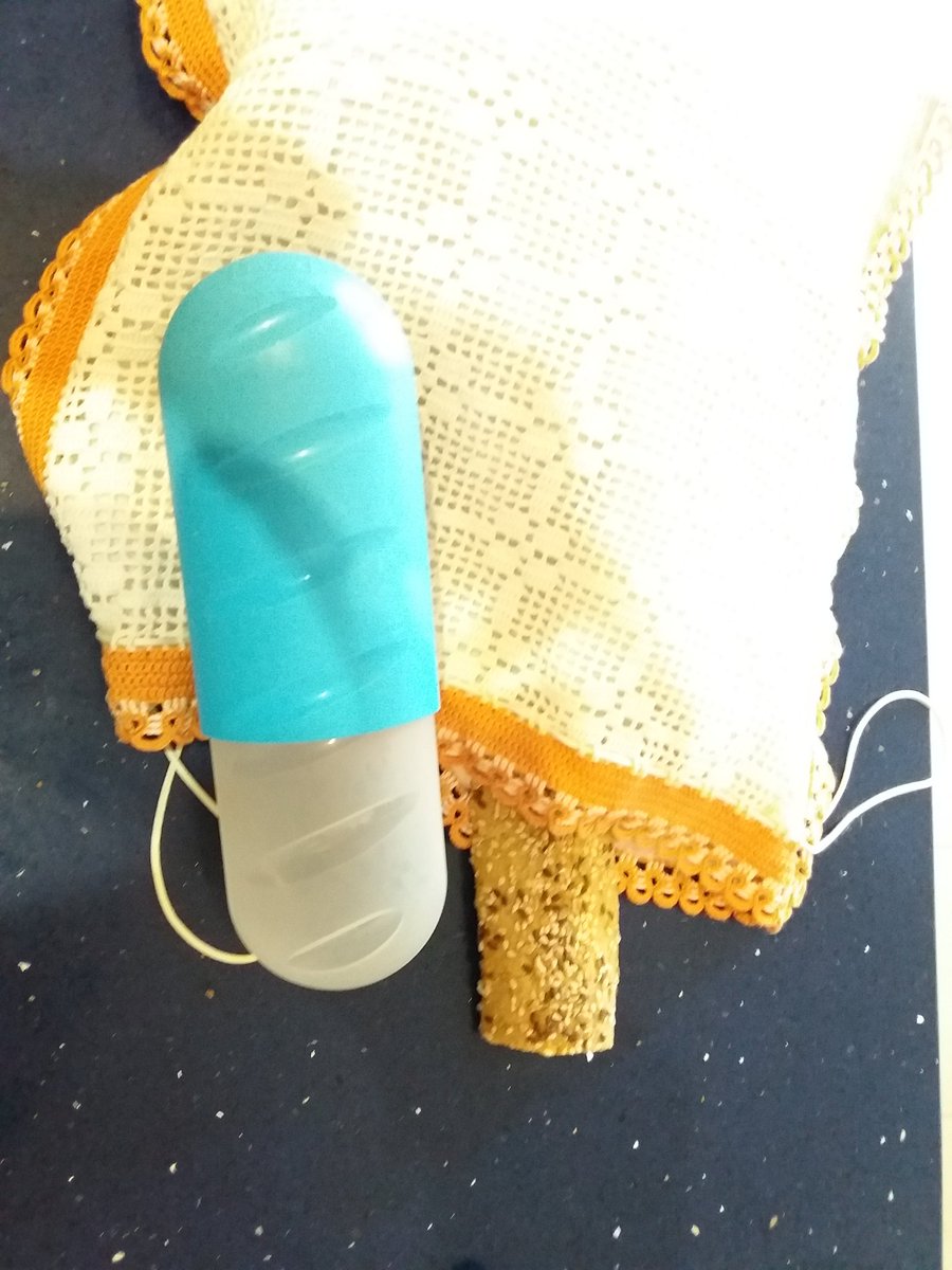 martisoriano's tweet photo. #SetmanaEuropea de #PrevenciódeResidus #EWWR2020 👇 
/ bossa per al pa i carmanyola per entrepà
/ bossa reconvertida per la fruita
/ detergent d'#ebrebio amb envàs reutilitzat
/ ampolla d'aigua de vidre reutilitzable 
Evitem plàstics🛑!
 #AmpostaResidu0 @EvaMataSendra @JForaste https://t.co/zzcNkgmexd