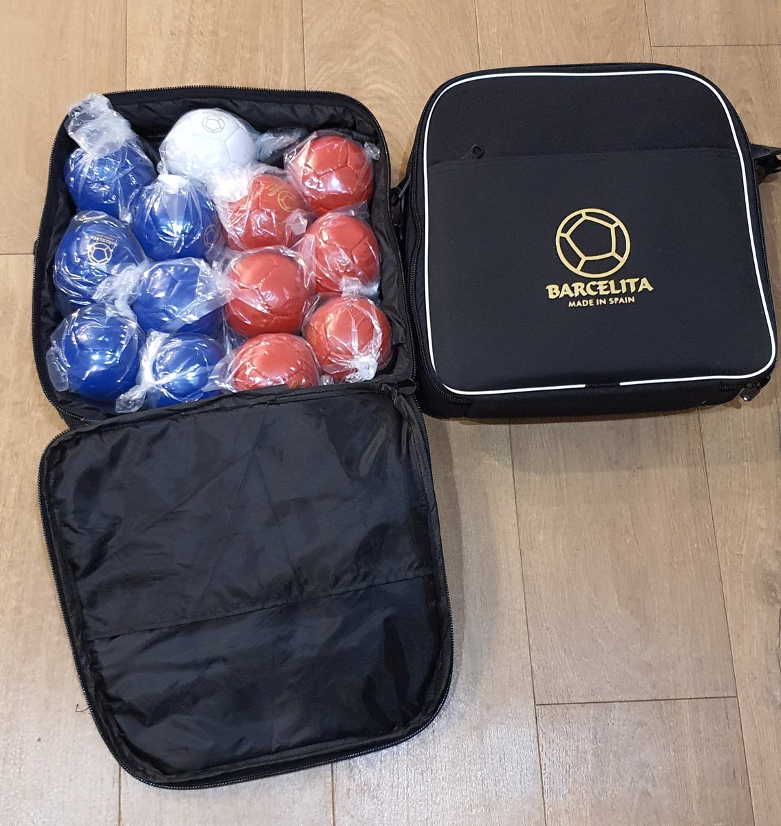 GUEOPIC BOCCIA MOLINS, 
estrena material propi!
Dos jocs de boles profesionals BARCELITA.