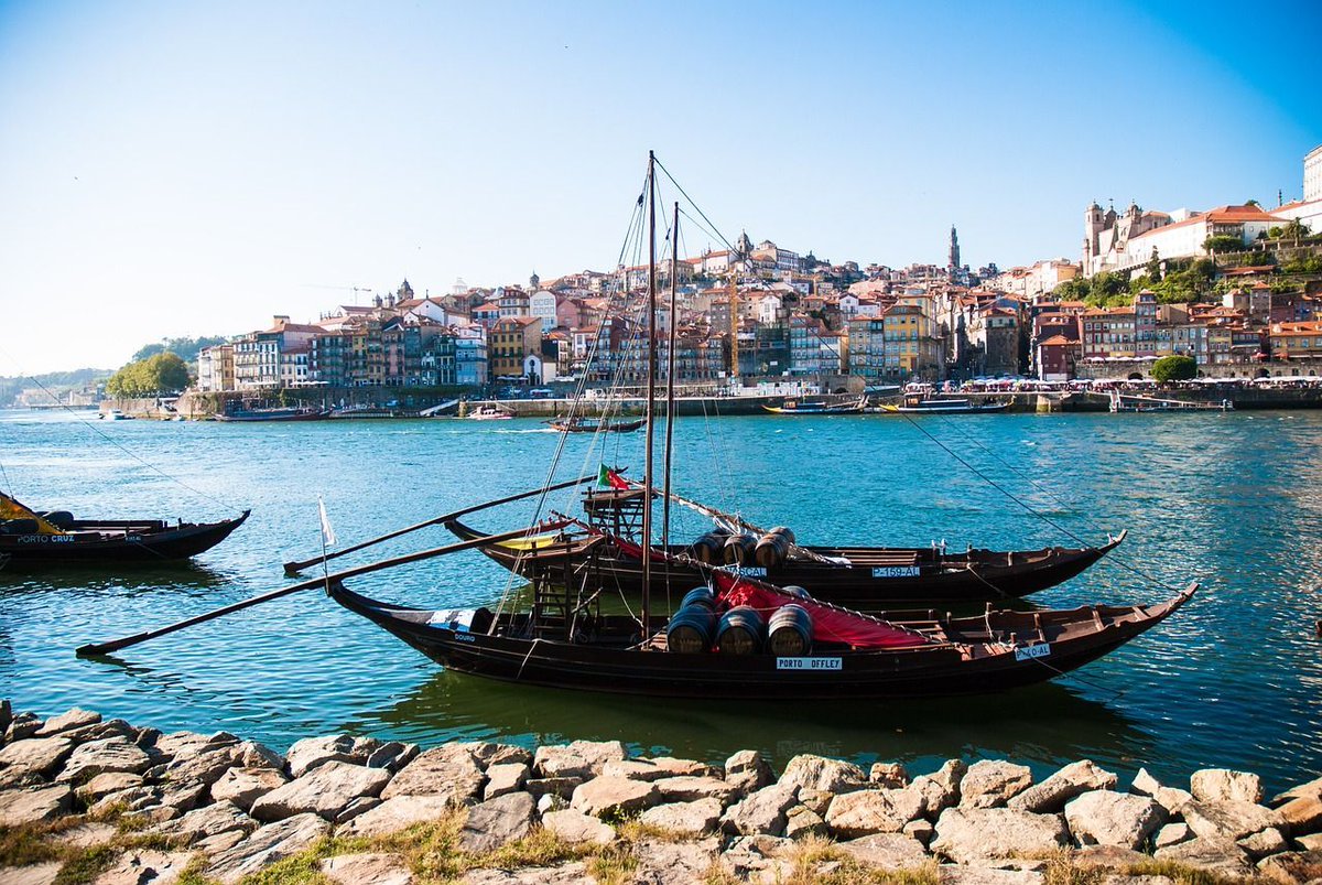 Oporto, uno de los destinos turísticos más valorados d https://t.co/vTYwbO62H5 #hotelesenoporto #oporto #portugal https://t.co/nzhcEXISwM
