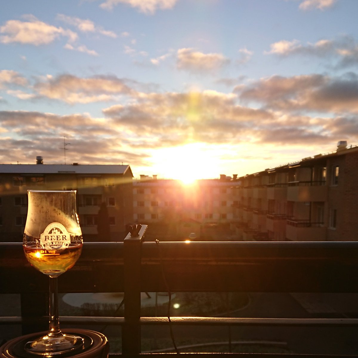DJBloomingdale's tweet photo. Wish U a safe #dramtastic WE @caskfinishcom @AngelasShare @freddeboos @fredagswhisky @SamuelWhisky @ilovewhiskyse @whiskytower_se @PAwhisky @GPStjernaWhisky @TWhiskyblogg @AmrutFever @whiskykalendern @wirrerolle @Smugglarpannan @Whiskyflaskan @TheGold59 @SpiritsNews @CHggkvist https://t.co/wutoiwIvkL