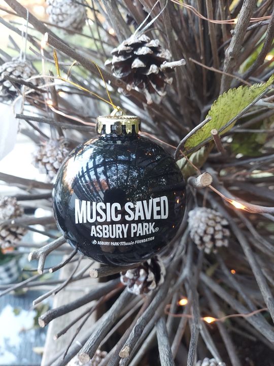 Kick off your holiday shopping season with us! 
 
Visit our website AsburyParkMusicLives.org/shop or visit us at the Asbury Fresh Market in Kennedy Park in AP this Saturday from 11-3pm.