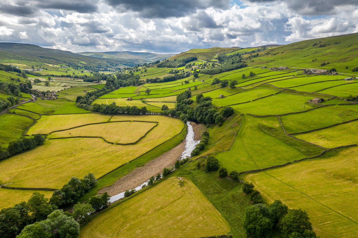 DefraGovUK's tweet photo. Yesterday the #EnvironmentBill concluded its Committee stage in the @HouseofCommons.

It’s now one step closer to becoming law and is an important vehicle for delivering our 25 Year Environment Plan: https://t.co/MFiLcXbCRm 

#TogetherForOurPlanet https://t.co/R0cKcJI59t
