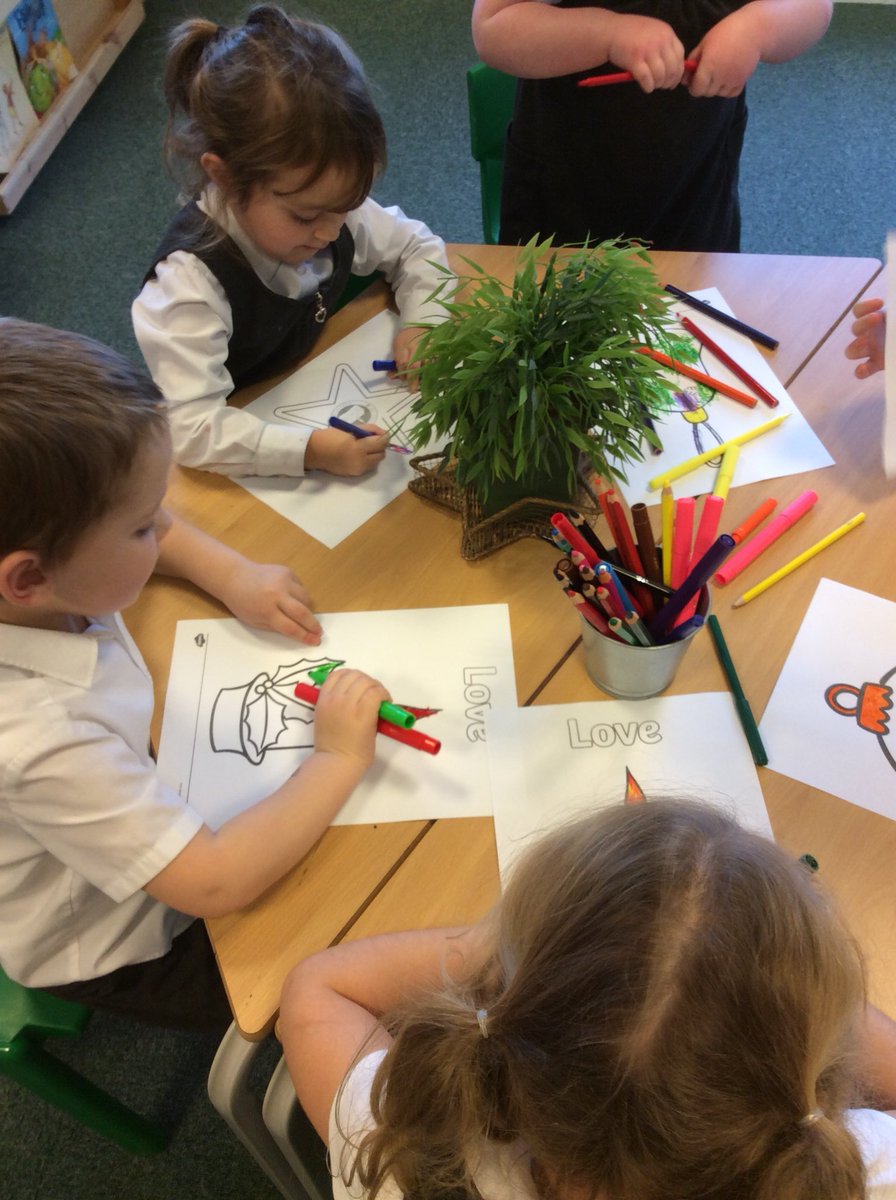 asaleavers27's tweet photo. The children have really enjoyed their wellbeing session creating colourful pictures for the church. #ASACommunityChampion https://t.co/YYnKnLNCGQ
