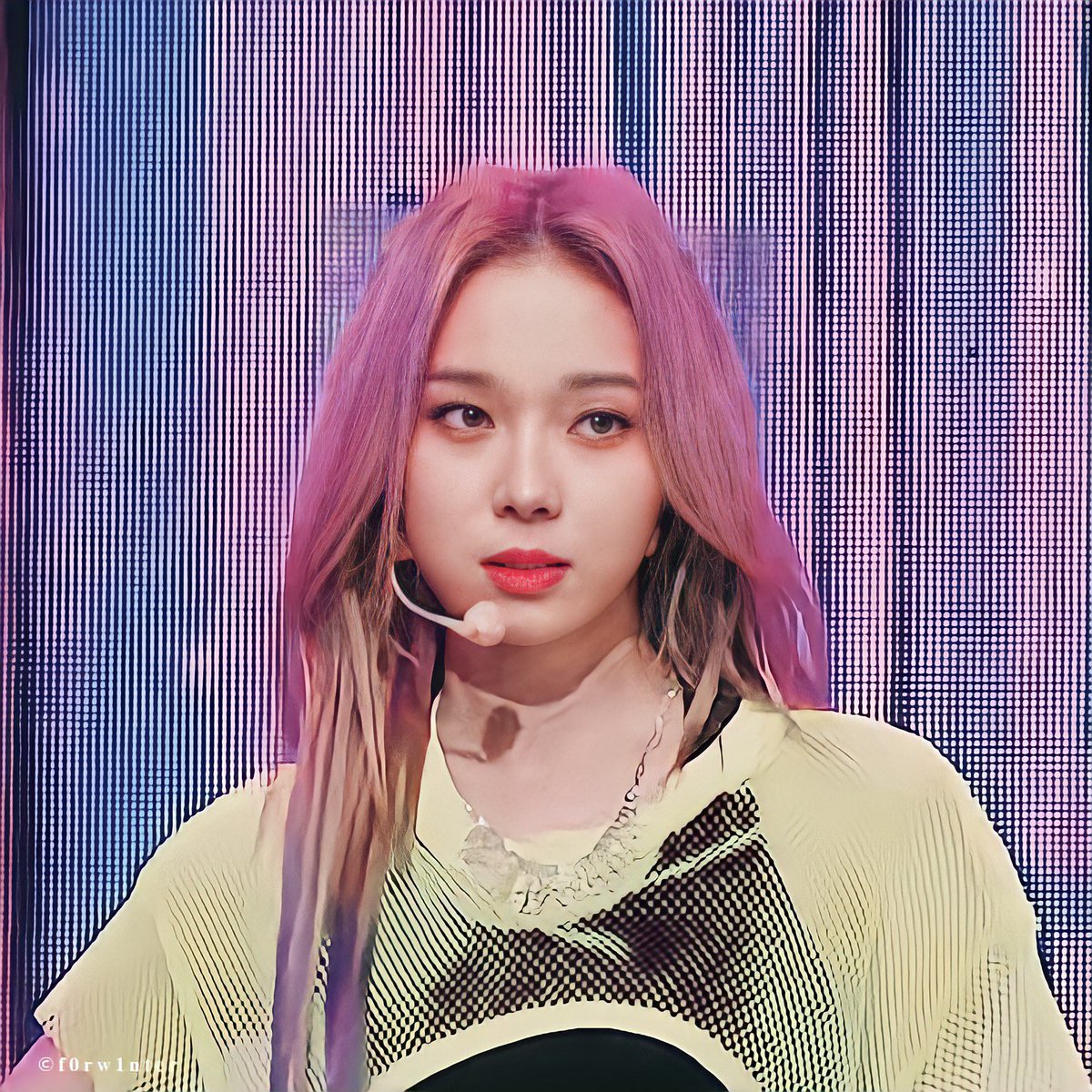 f0rw1nter's tweet photo. 2020.11.27
AESPA WINTER MUSIC BANK UPDATE🤍
#aespaDebutStage #aespa𓆙 #aespaWinter #WINTER #AESPA_WORLD_DOMINATION #AESPASTYLE #김민정 #윈터 #KimMinJeong #金玟庭 #에스파 #WinterHK #BlackMamba #aespaedits #AespaHotDebut https://t.co/LDjTw3Rrig