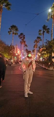 ImJasonYbarra's tweet photo. First day back @Disneyland #DCA since March 13th. Had to get a churro.
@Batmjcom
#Disneyland #Disneybound #Disneybounding #DisneyStyle #DisneyAddiction #DisneyIg #DisneyApHolder #DisneyAp #DisneyBoundersOfInstagram #DisneyLife #DisneylandAfterDark #MichaelJackson #BatMJ #Cosplay https://t.co/yWxSUJQxyx