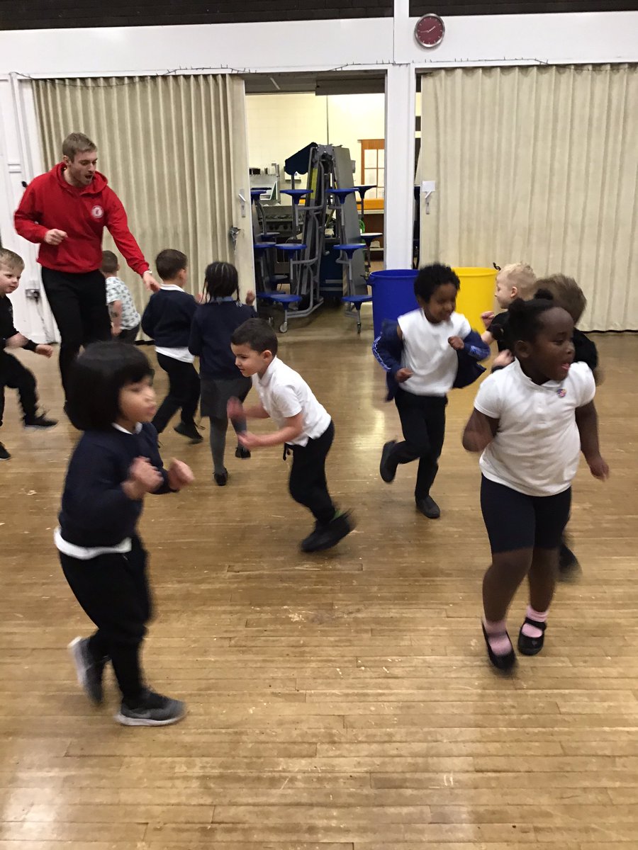 BartonMossCPS's tweet image. Today in PE, Reception were learning how to travel in different ways, moving to a space without bumping into other children. @mrsunsworth35 #eyfsphysicaldevelopment