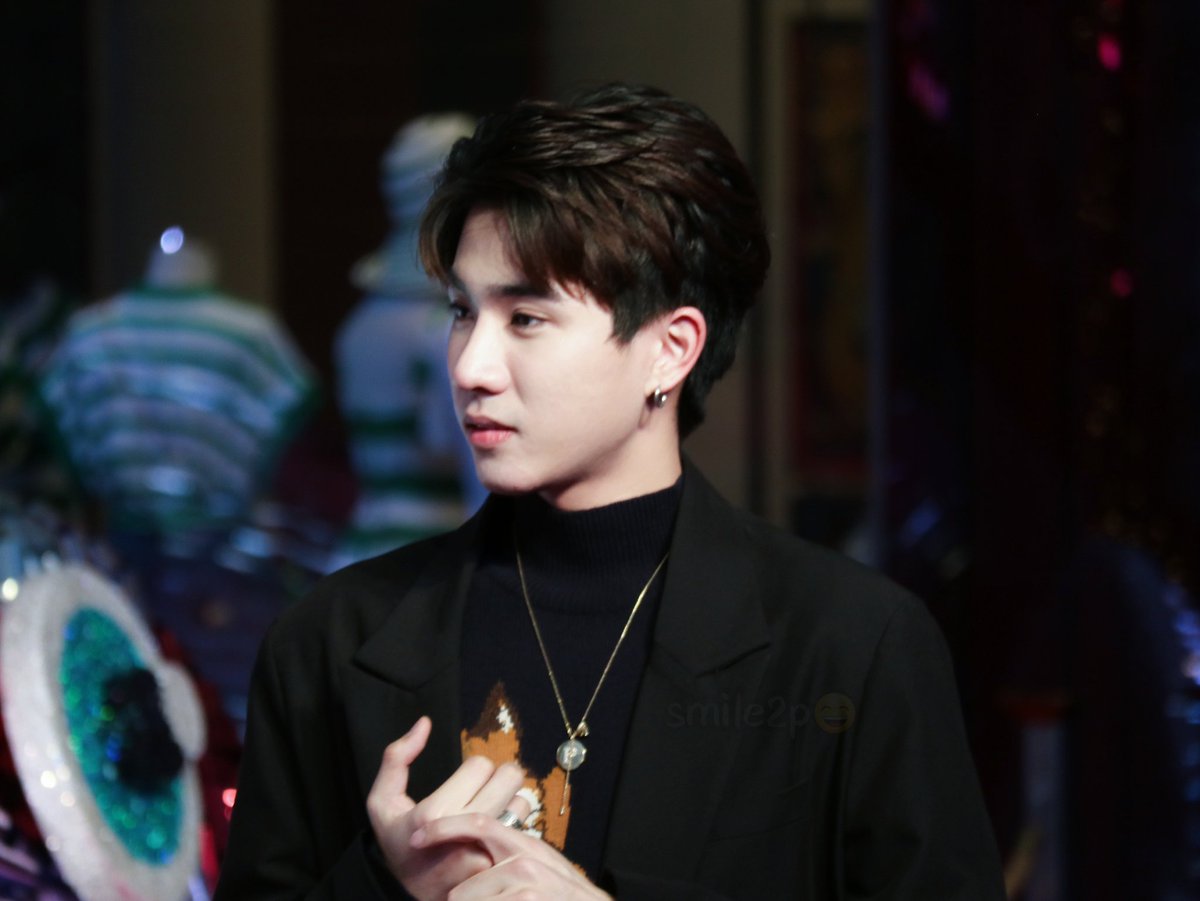 s_tudtu's tweet photo. "รู้ไหมครับ ผมเพิ่ง 19" 
#KDPPE
#perthtanapon 
#EMWINTERWONDERLANDXPERTH https://t.co/PJWVasZUGt