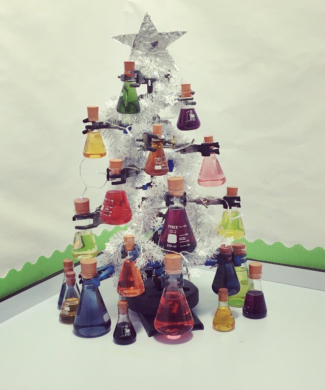 Miss_Penman18's tweet image. Today our Science Club Super Scientists, made their very own Chemistree! 🎄 @BrochSci @FraserburghAcad #ReadyforDecember #Science #Festive #AcidsandAlkalis #pHScale #S1 #FridayFunday