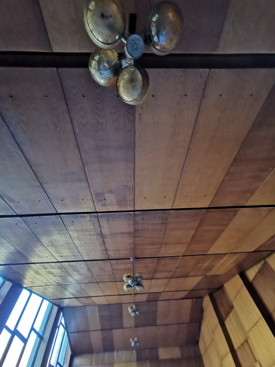 After socialism, it remained a state hospital for a while, before becoming more and more indebted after 2000. The last patients were discharged in July 2013, after the electricity was cut off. By 2015 it was liquidated. Its large base and equipment was left to rot.