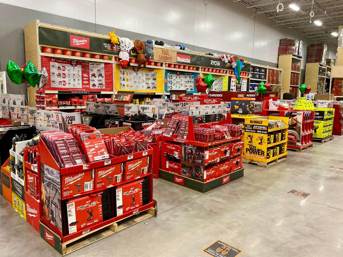 ArgeoTamayo's tweet image. DORAL HD is ready for you.  Come and shop all your holiday goods.  @wcork19 @jordana_kenia  #1RegionSFL