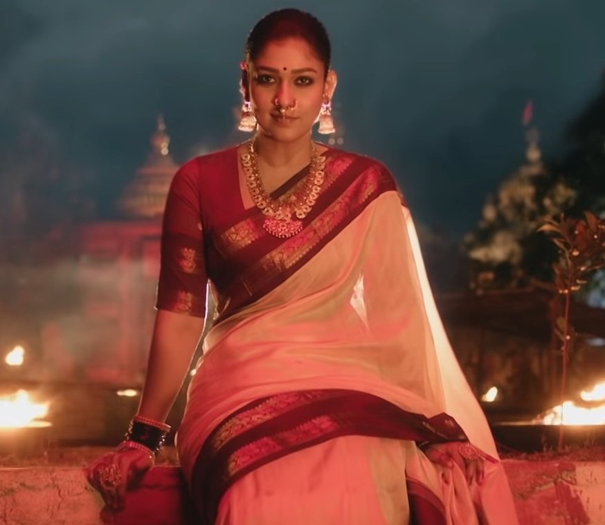 QUEEENNNN!   #LadySuperstar  #Nayanthara