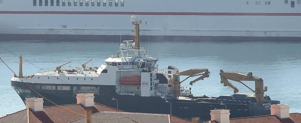 In theory, even equally mysterious Type 32 could serve as mothership, if designed with the right spaces and launch and recovery means. At same time, cargo vessels like SD NORTHERN RIVER (already used x carrying Submarine Rescue System when necessary) or SD VICTORIA are good. (12)