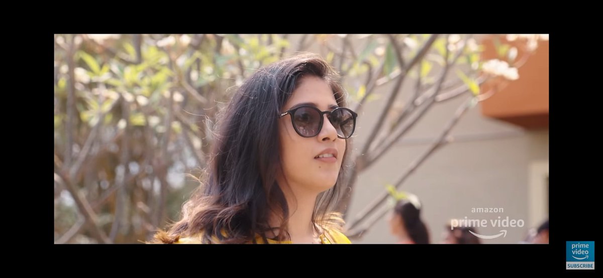 Harinani_'s tweet image. .@iChandiniC from #Bombhaat 😍 

(Expectations thakkuve e movie paina... Next 3 movies kummestam 😎)