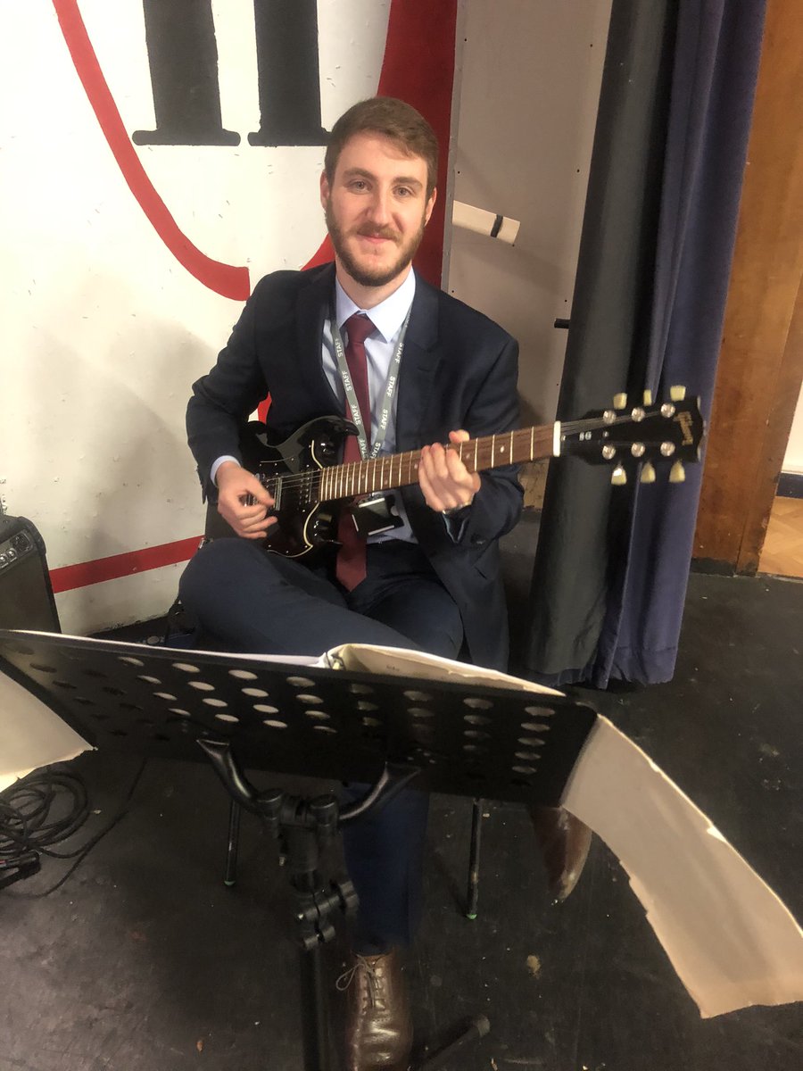 ChurchdownMusic's tweet photo. Today’s Y13 task: to record a live band creating a multitrack recording of at least 8 tracks using a variety of mics and mic techniques #level3 #somebodytolove #plentyoftech https://t.co/ajYZbBXaHV