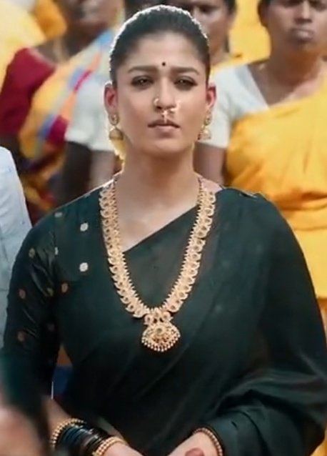 QUEEENNNN!   #LadySuperstar  #Nayanthara