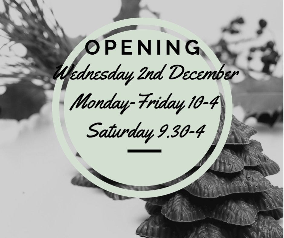 #reopening #openforchristmas #bridportcafe #chocolatealeks #christmastime #christmasgifts