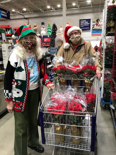 DistrictMgrMike's tweet photo. Black Friday - Lowe’s in Williamsburg, VA.🎄🎄🎄🎄 https://t.co/nJyYOnGzRS