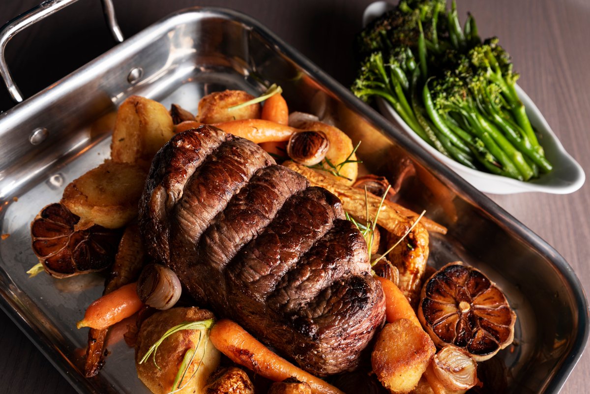 HopetounBB's tweet photo. Our team are in and ready to take your orders for takeaway tonight. Remember if you want our Sunday roast orders need to be placed before 1pm tomorrow. Call 01506 539075 to arrange a slot and view our full menu on our website at https://t.co/k9jJYa9UpC https://t.co/imUYS31OXi