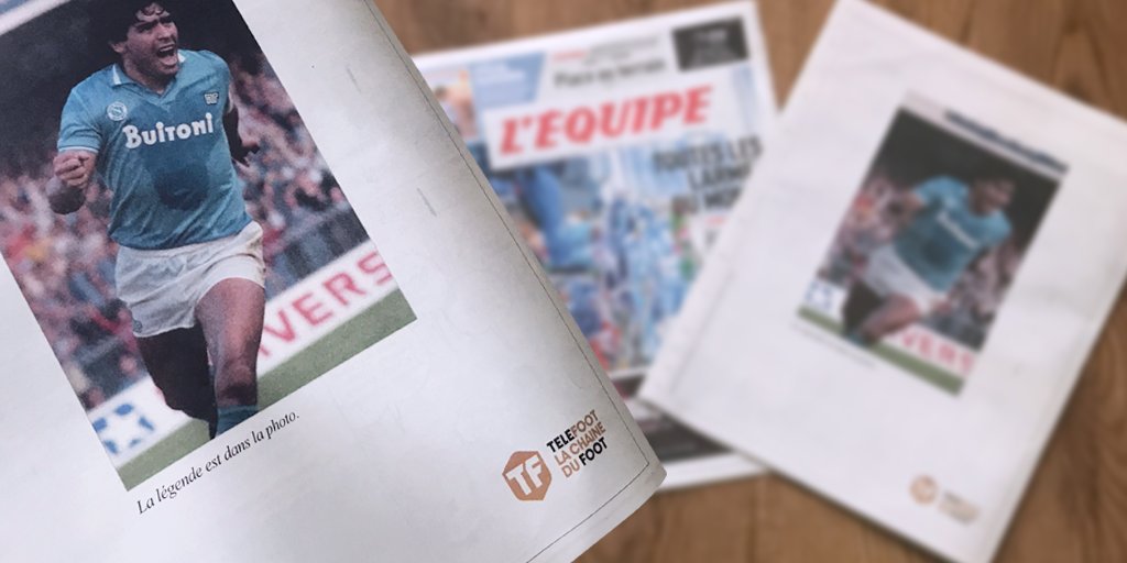 laReclame's tweet photo. "La légende est dans la photo."

@telefoot_chaine et @Ogilvy_Paris rendent hommage à Maradona dans @lequipe. https://t.co/HHSrxHSGQF