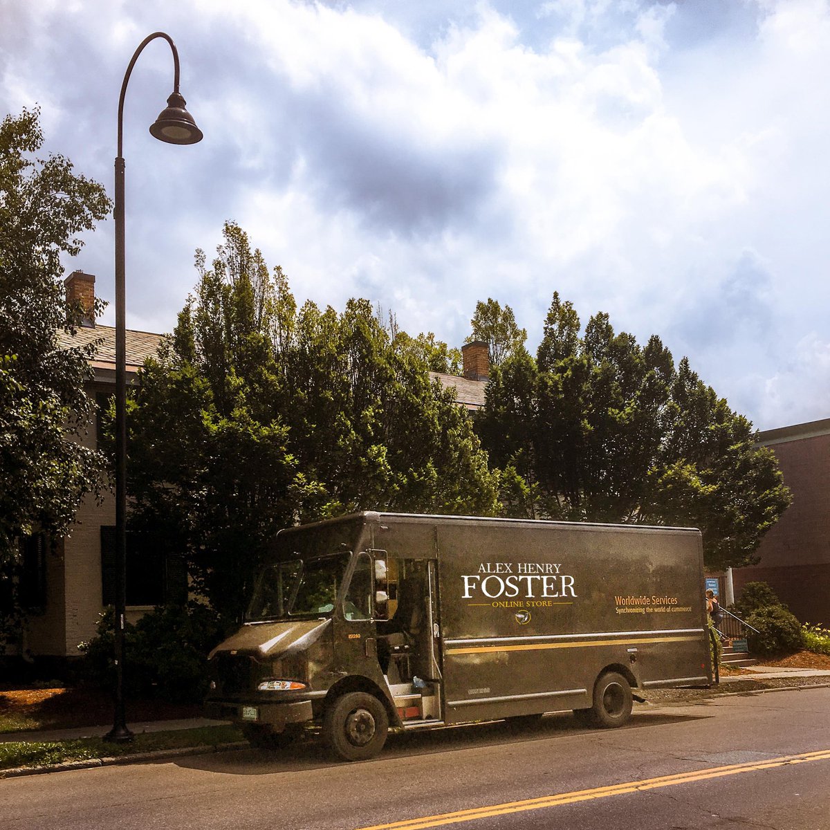 alexhfoster's tweet photo. The next shipping day is approaching! Our beloved delivery truck will be waiting for your orders until Thursday, December 3, 12pm (ET). This will be the last shipment we do before the Holidays! 

Treat yourself! https://t.co/6vqjtvAQBb https://t.co/BfVU8aHcm5