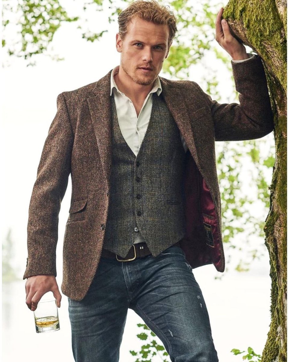gandusio's tweet photo. #SFF #SamFocusFriday #SamHeughan Awww , I โค๏ธ that spirit in that man! https://t.co/3UGXjRl3fh