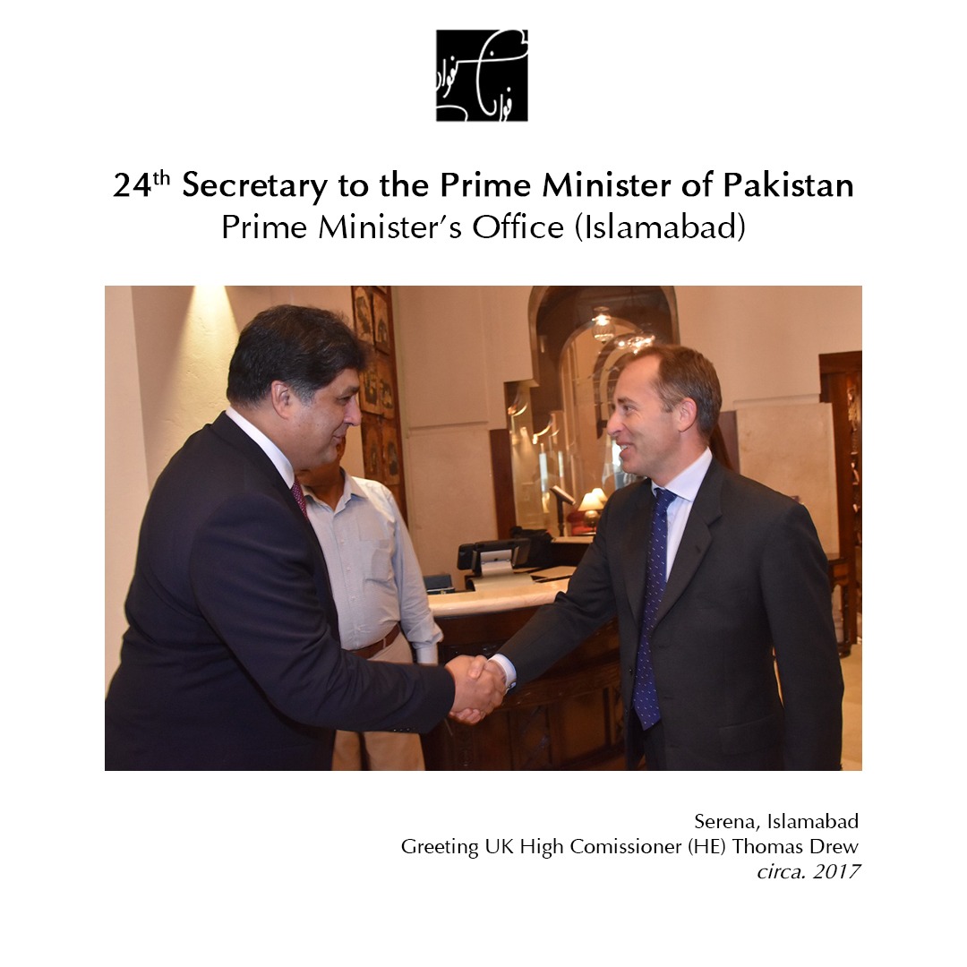 fawadhasanpk's tweet photo. Secretary to the Prime Minister of Pakistan 🇵🇰
Prime Minister’s Office Islamabad
With the UK High Commissioner (HE) Thomas Drew
Visit: https://t.co/FIcOgtEjDA
#FHF #FawadHasanFawad #PMOPK #UKForeignOffice #UKHighCommissionPK #ThomasDrew https://t.co/deHDHXSXeL