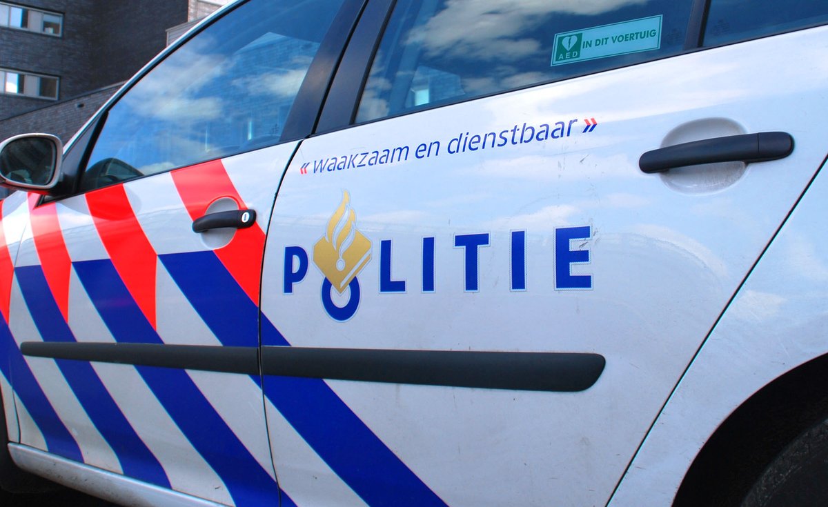 Woninginbraak Verdistraat De politie onderzoekt een woninginbraak in de Verdistraat.