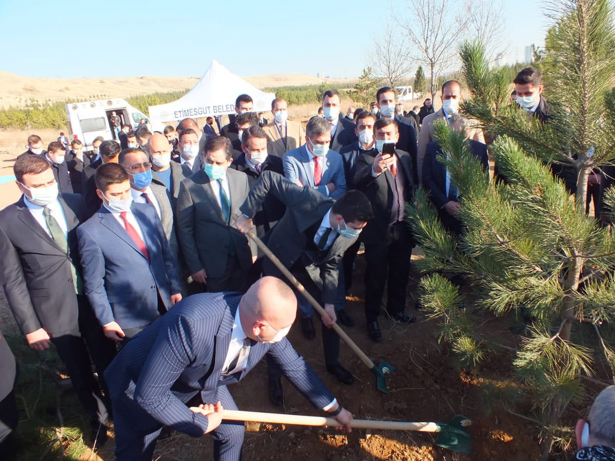 Ülkü Ocakları Ankara İl Başkanlığı olarak Atatürk Orman Çiftliği’nde kurduğumuz Hatıra Ormanın'da 1000 Fidan Dikimi ve Sertifika Törenimizi gerçekleştirdik. Diktiğimiz fidanların geleceğin Ülkü neferlerine nefes olmasını dileriz.
