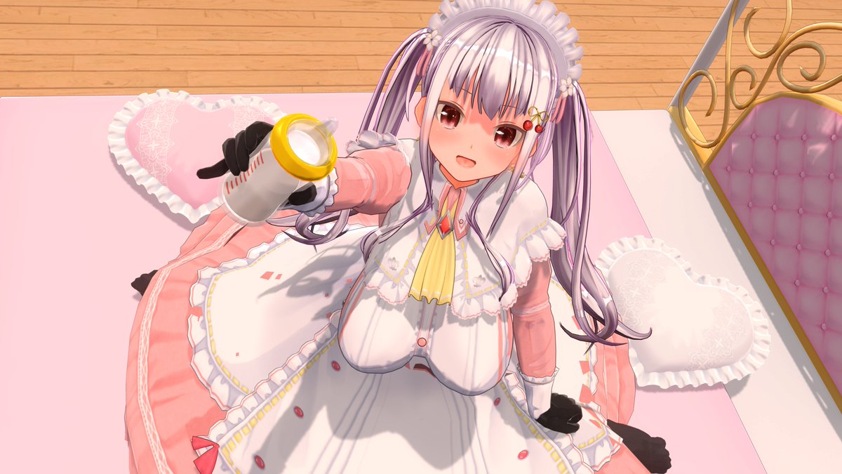 露出控えたのでメイド服😳 