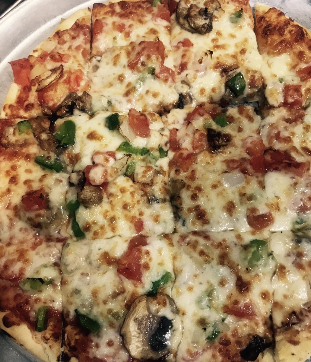 HendersonMrBs's tweet photo. It's Friday! You know what that means.. another chance to win a free large one topping pizza from Mister B's! Hit that RT button for your chance to win. #FreePizzaFriday🍕🍕 https://t.co/NeQZy34Ju9