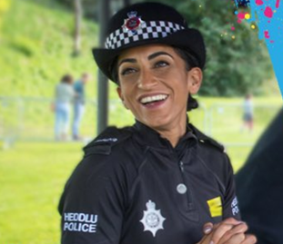 chwaraeteg's tweet photo. "I truly believe that if I can be a Police Officer, anyone can, but what you need is that fire and determination in yourself to be and inspire difference. Your uniqueness, is your empowerment and that is what I strive to live by." PC Siobhan Aldridge 

https://t.co/bPXRU2r3aa https://t.co/UNFbAazbg2