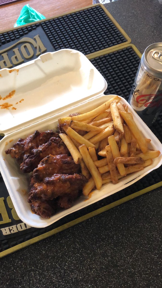 Colshort66Colin's tweet photo. Lunch time. Get in my belly. #FatFook 🤣🤣🤣🤣 https://t.co/EzyhkbACg2