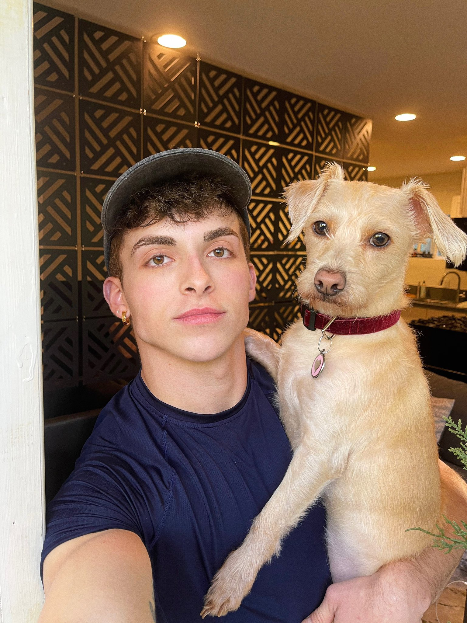 En2-UWUUUAEUn3p?format=jpg&name=large