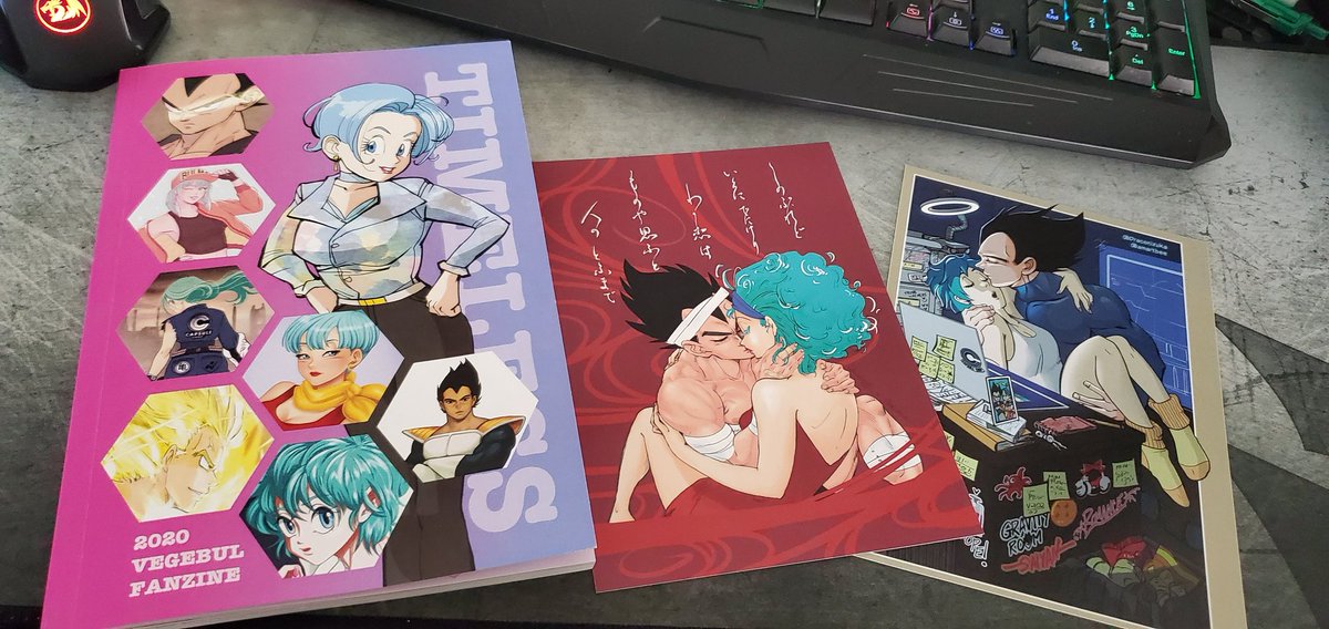 Pamolaz1's tweet photo. It's finally here!! I'm in love! Thank you to all the amazing artists that put this together. 😍 @TimelessVegebul  #timelessveggie #vegebulfanzine #vegebul https://t.co/h063ldPvMg