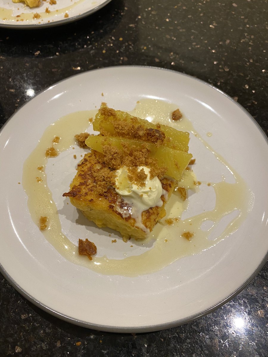 imogenclark's tweet photo. Great evening cooking the MasterClass with @AngelHetton and @wellockshome and my sous chef did all the work! Result! #wellocksathome https://t.co/ufKXyMyPCi