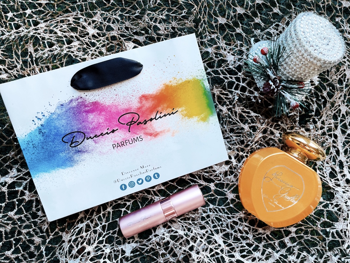 DuccioPasolini's tweet photo. Let us return our gratitude with this amazing #giftset! ❄️

Get 
1 Men or Women Perfume 
1 Travel Atomizer
1 Gift Bag 

All of them for $119.99
https://t.co/0paOElPl1u

Gift Value $167

#perfumesforher #perfumesforhim #giftdeal #blackfriday #blackfridaydeals #cybermonday https://t.co/cXTyGawMQk