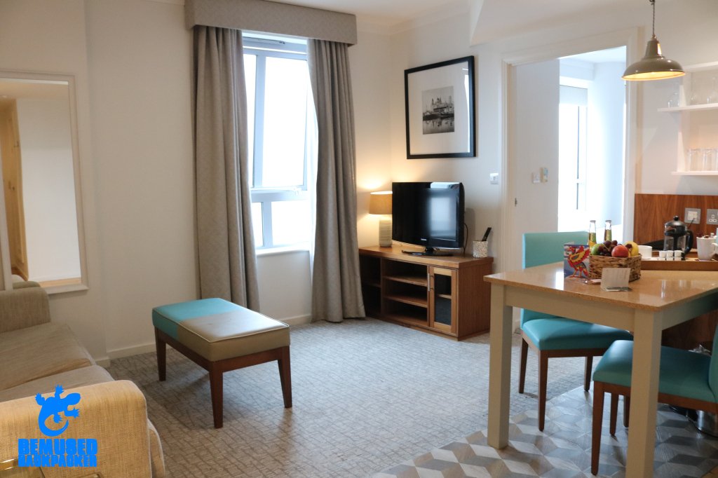 Bemused Backpacker tweet media