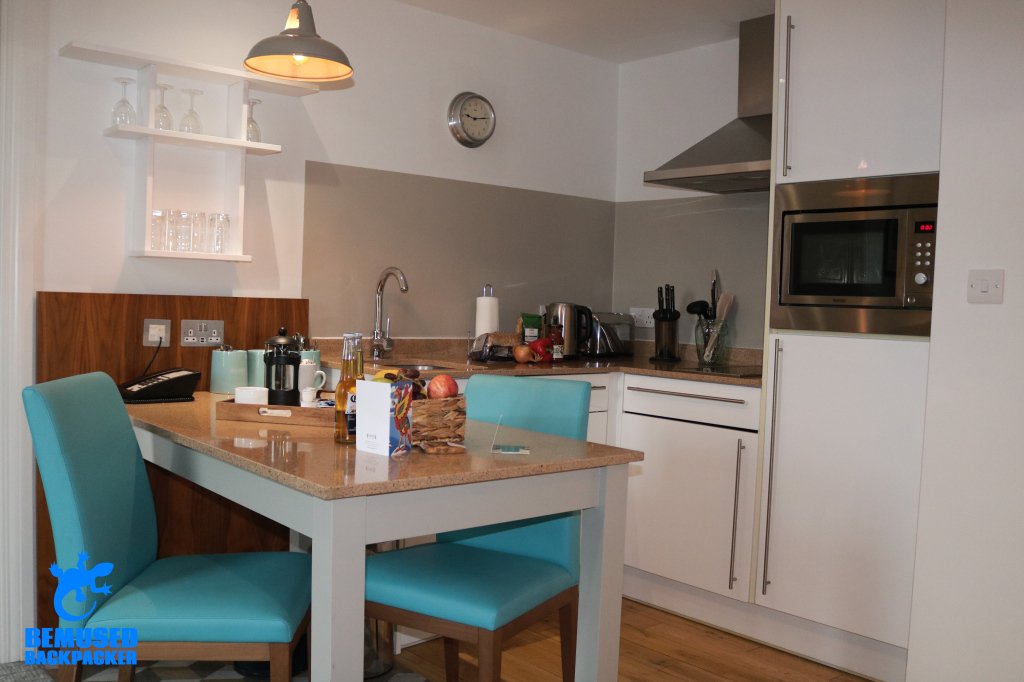 Bemused Backpacker tweet media