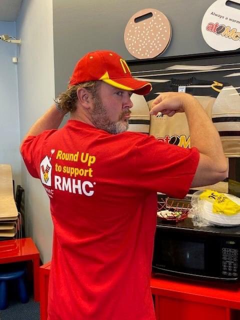 RMHManitoba's tweet photo. We're smiling because itβs fry-day and because proceeds from every order of fries purchased from @McDonaldsCanada until Nov. 30 will help families with sick children. Here are just a few of our families and partners getting into the #FriesForGood + #RoundUpForRMHC spirit! ππ https://t.co/lTcFCVwzSb