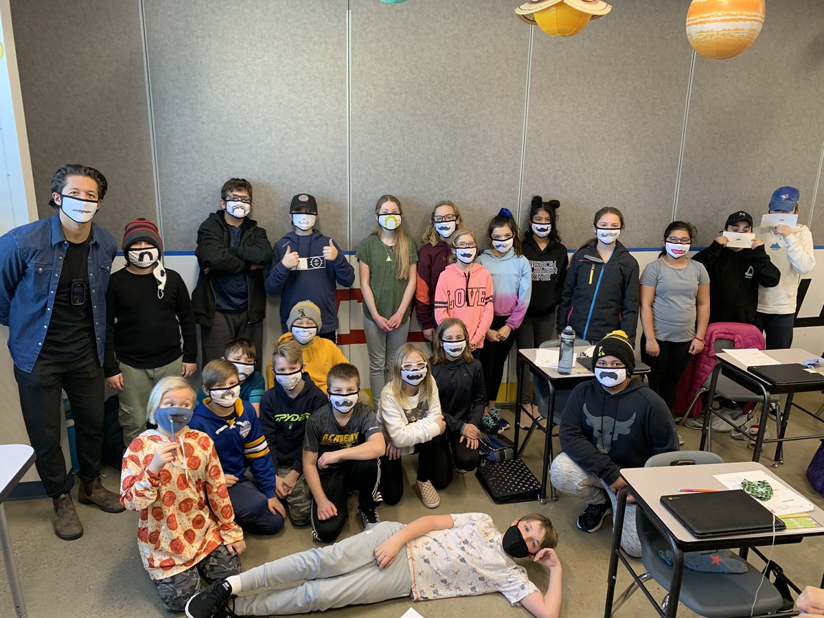 Lois E. Hole School tweet media