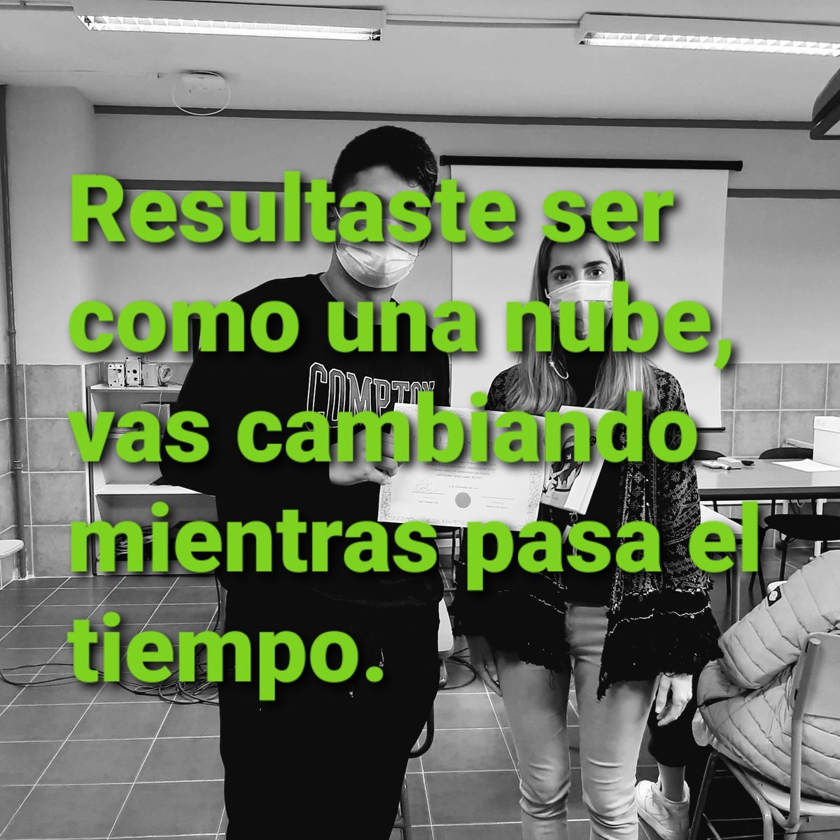 orileopoldocano's tweet photo. Ganadores del @concurso "POSTITEA" del @IESLeopoldoCano .
Nuestro jurado ha sido @Redry13
¡Muy emocionante!
Gracias chic@s, sois estupendos.
#Biblioteca 
#poesia https://t.co/7TdGfBCXiJ