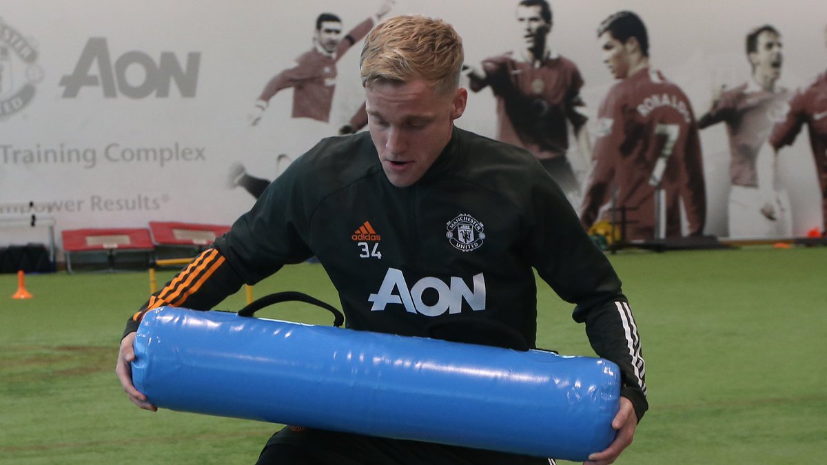 ManUtd's tweet photo. Gym flow 💪

#MUFC #SOUMUN https://t.co/EAIqT5nsaH