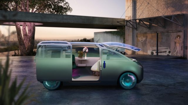 EddyWarman's tweet photo. El fabricante de automóviles #BMW, presentó en #NextGen una visión de cómo serán los #vehículos en el futuro algunas de las características que tendrán serán: #conducción autónoma, #servios digitales, #entretimiendo individual, además serán creados con materiales sostenibles. https://t.co/da7nOSAQII