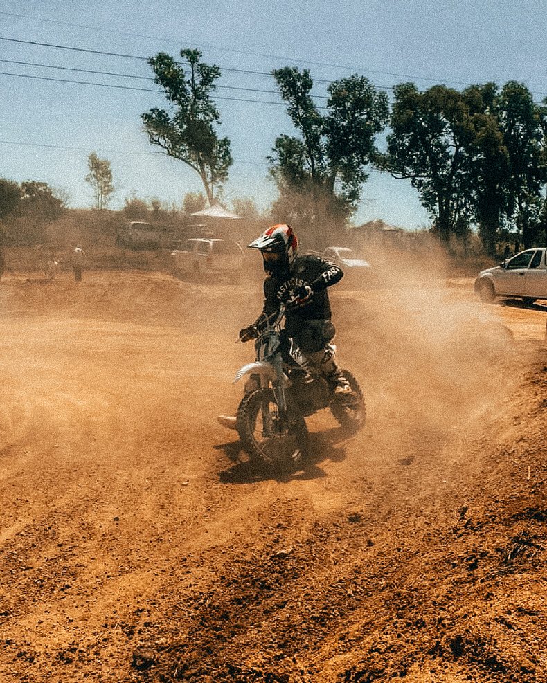 imkev538's tweet photo. No matter what we have pitty or full on rally bike! We always ready to send it #fasthouse #disruptivegarage https://t.co/Pne7rMmu7Y