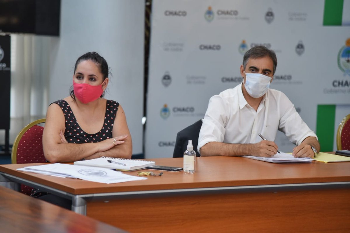 alegrejorgep's tweet photo. En el transcurso de la semana junto al Gobernador, el Ministro de Gobierno y Trabajo Dr @JM_Chapo, la Ministra de Planificación y Economía Lic. @MaiaWoelflin y la Sec. Gral de Gobierno Esc. Noelia Canteros mantuvimos reuniones con gremios del sector público UPCP, UPCN y ATE. https://t.co/MPguCqP0sK
