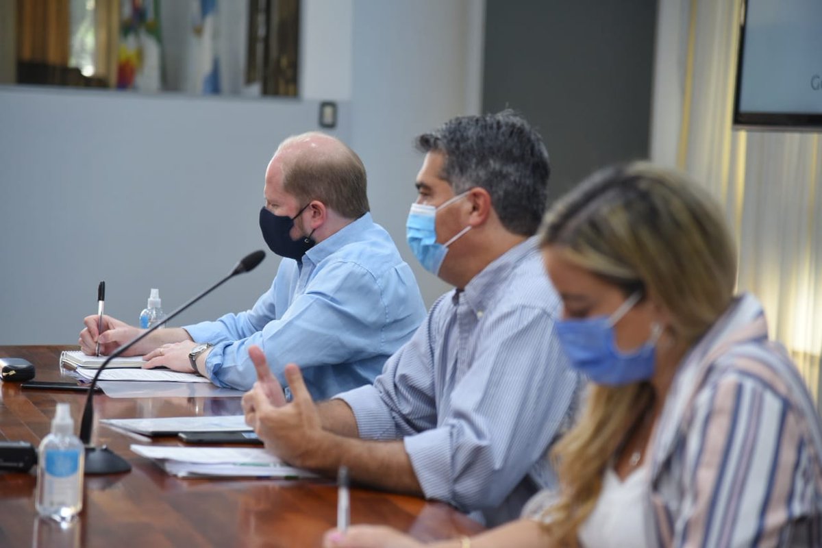 alegrejorgep's tweet photo. En el transcurso de la semana junto al Gobernador, el Ministro de Gobierno y Trabajo Dr @JM_Chapo, la Ministra de Planificación y Economía Lic. @MaiaWoelflin y la Sec. Gral de Gobierno Esc. Noelia Canteros mantuvimos reuniones con gremios del sector público UPCP, UPCN y ATE. https://t.co/MPguCqP0sK