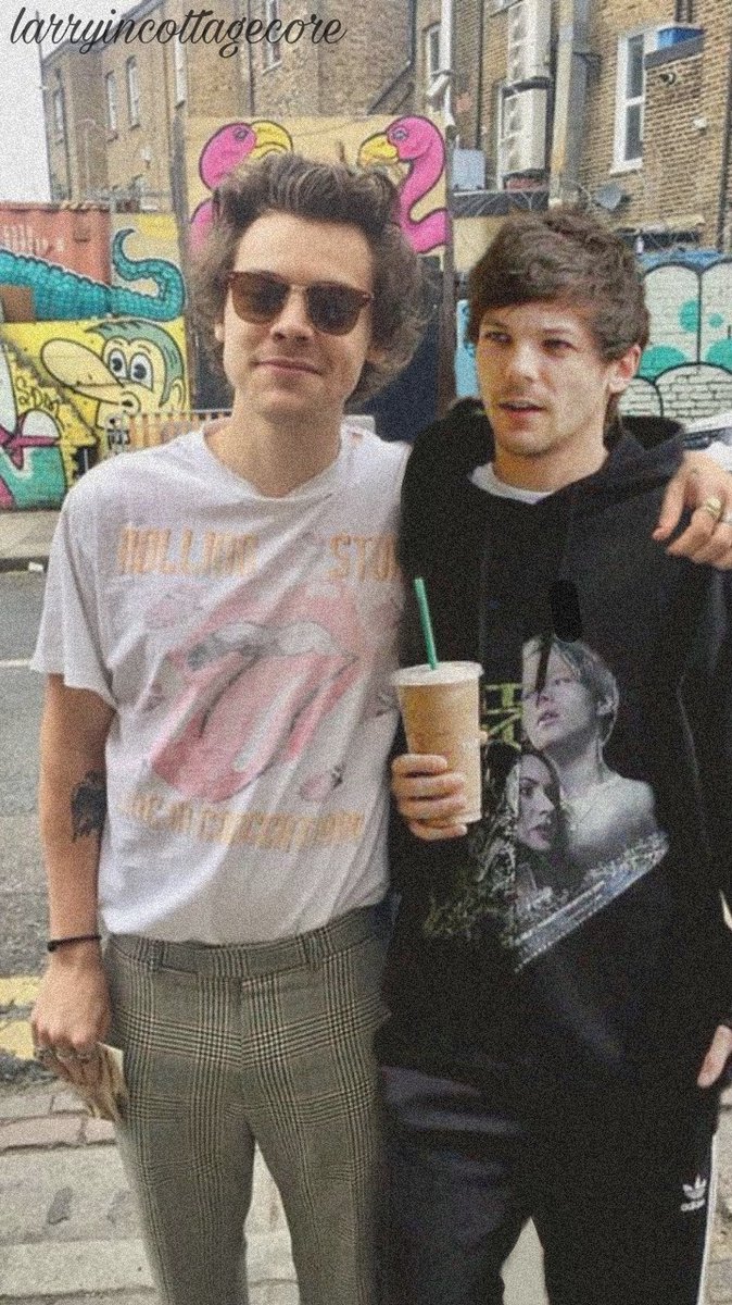 hardlouisc0re's tweet photo. out and about.
(don't repost.)
#LarryStylinson #larryedit #larrymanips https://t.co/5S7aOV7SQN